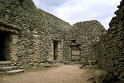 بناء الحجر الجاف