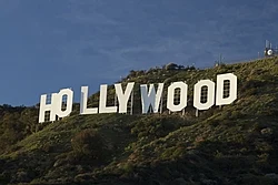 هوليوود مركز صناعة السينما